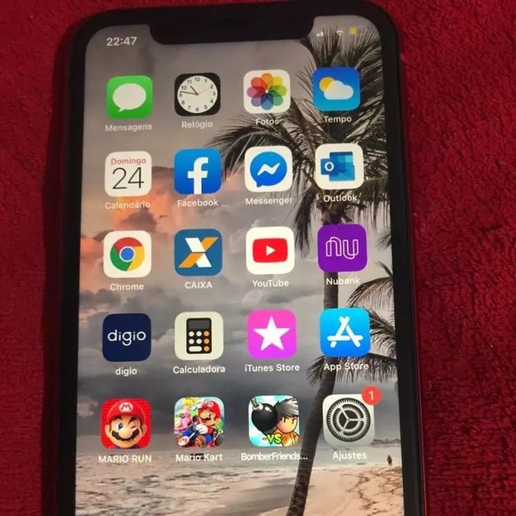 iPhone 11 - Picture 3 of 5